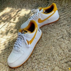 Size 11 Nike Air Forces,